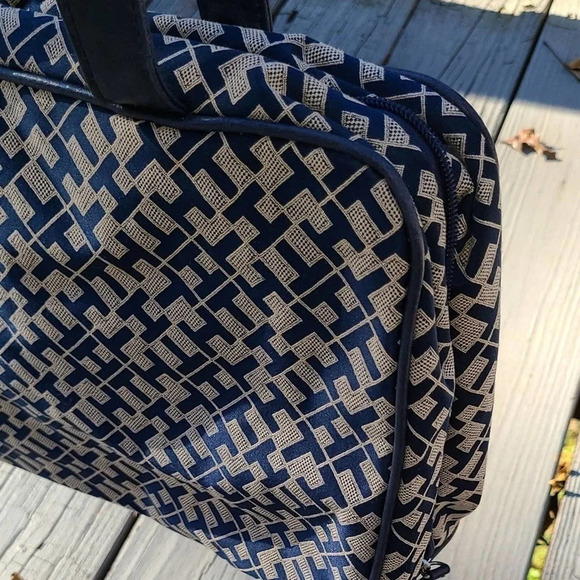 Tommy Hilfiger cosmetic make up travel case - Picture 4 of 4